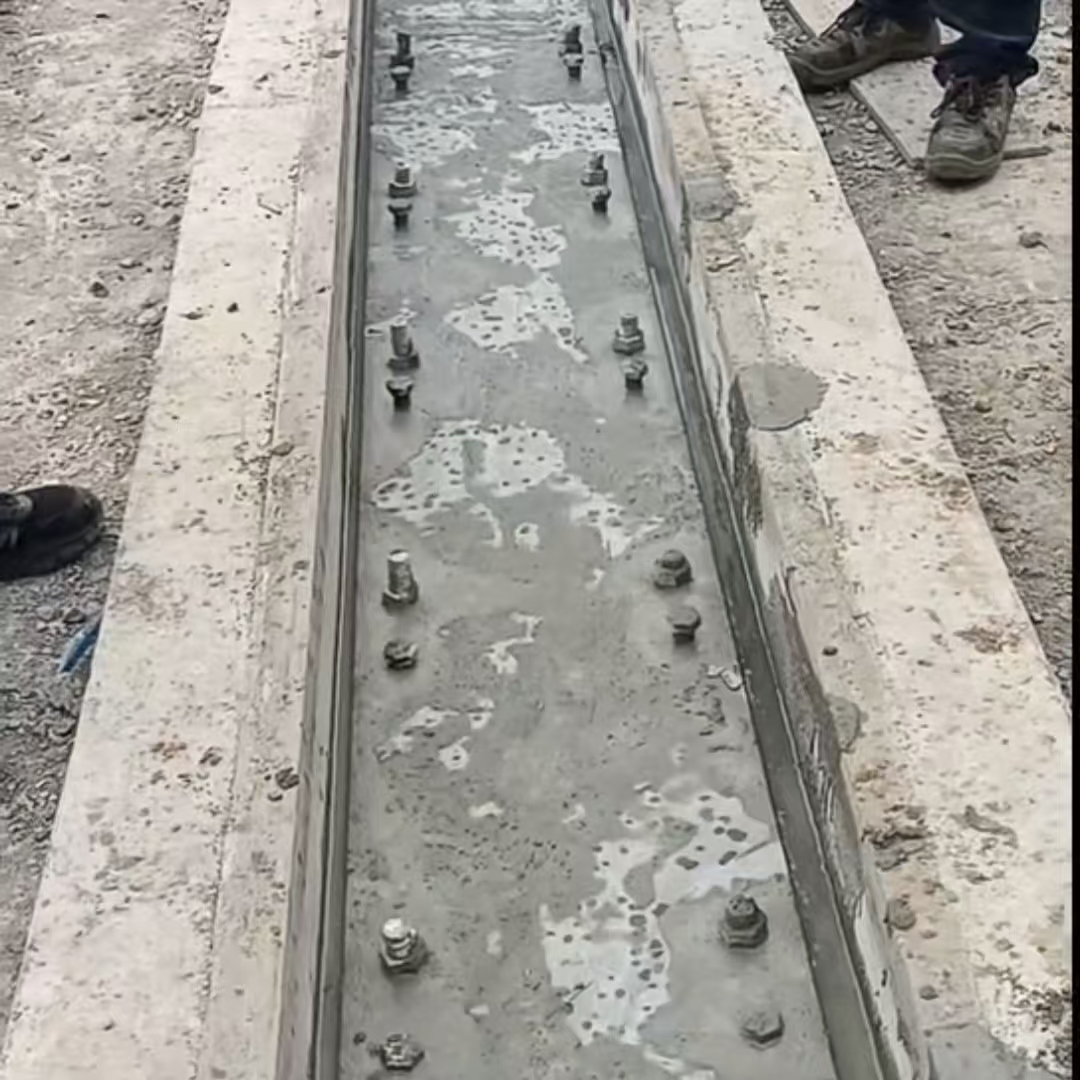 济南港口码头起重机龙门吊重型机械设备稳固用早强快凝轨道胶泥